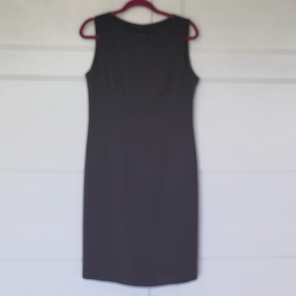 Classic Grey Sheath dress size 42 (10-12) - Picture 2 of 10